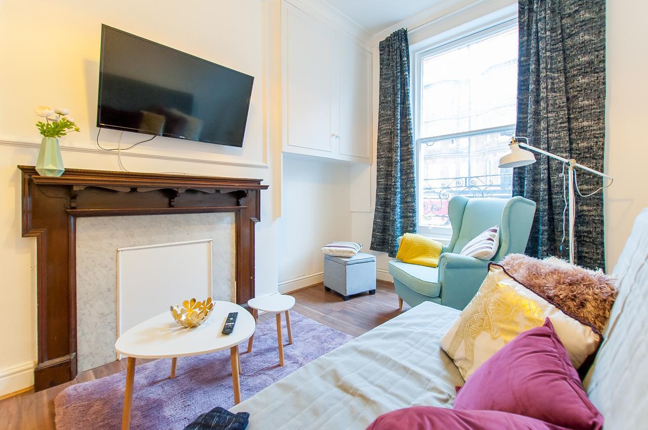 Cs Queensway Londra